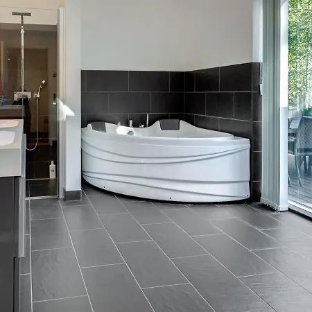 Elza - 800m From The Sea In Bornholm By Interhome بيت للعطل